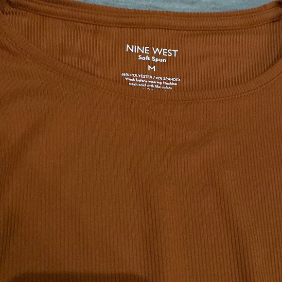 NWT Nine West long sleeve Rust color size M shirt - Picture 2 of 4